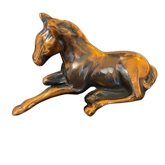 Vintage Bronze Horse Figurine Sculpture Small Horse Laying Down Mini Collectable - Picture 5 of 8